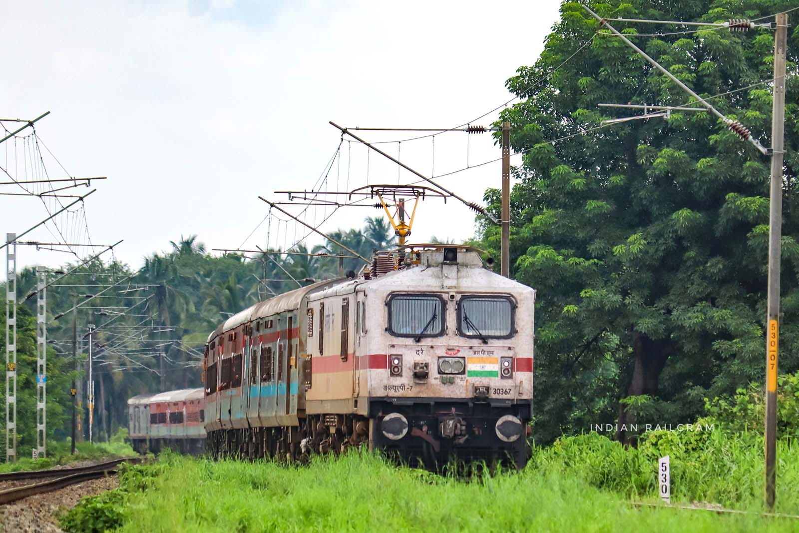 Indian Railways train photograph 42 by Ramnath Bhat