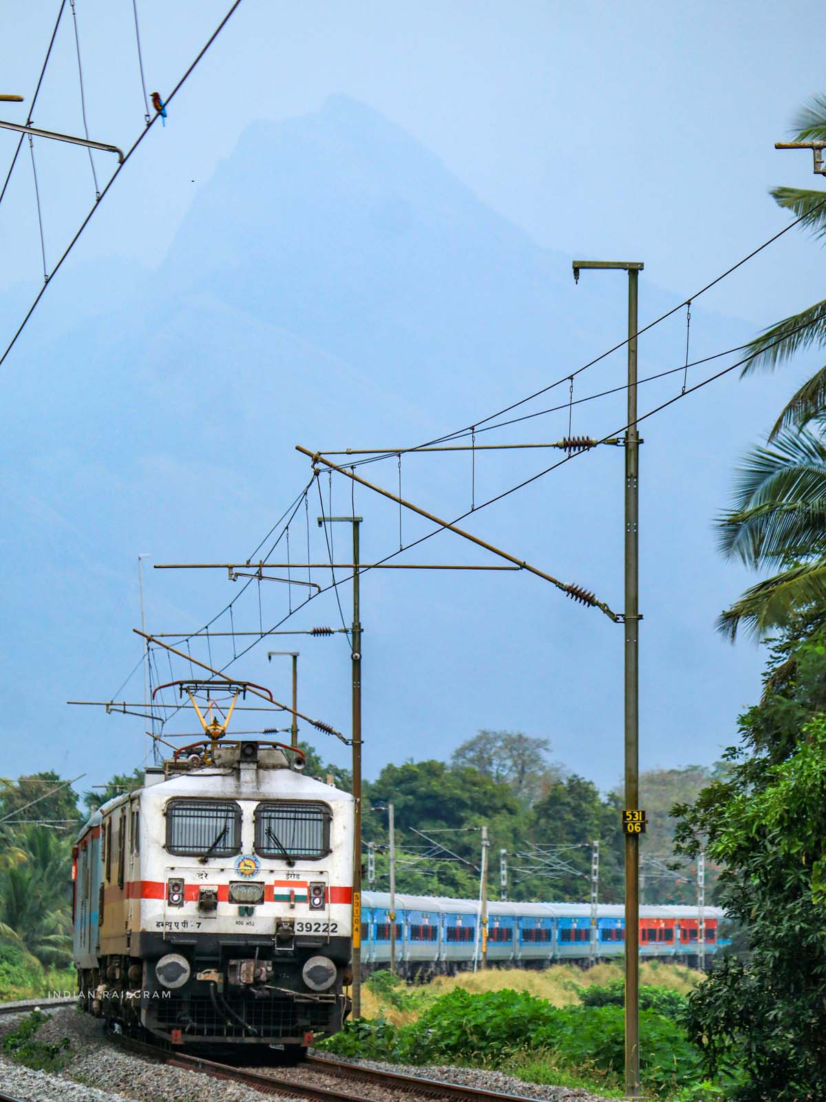 Indian Railways train photograph 15 by Ramnath Bhat